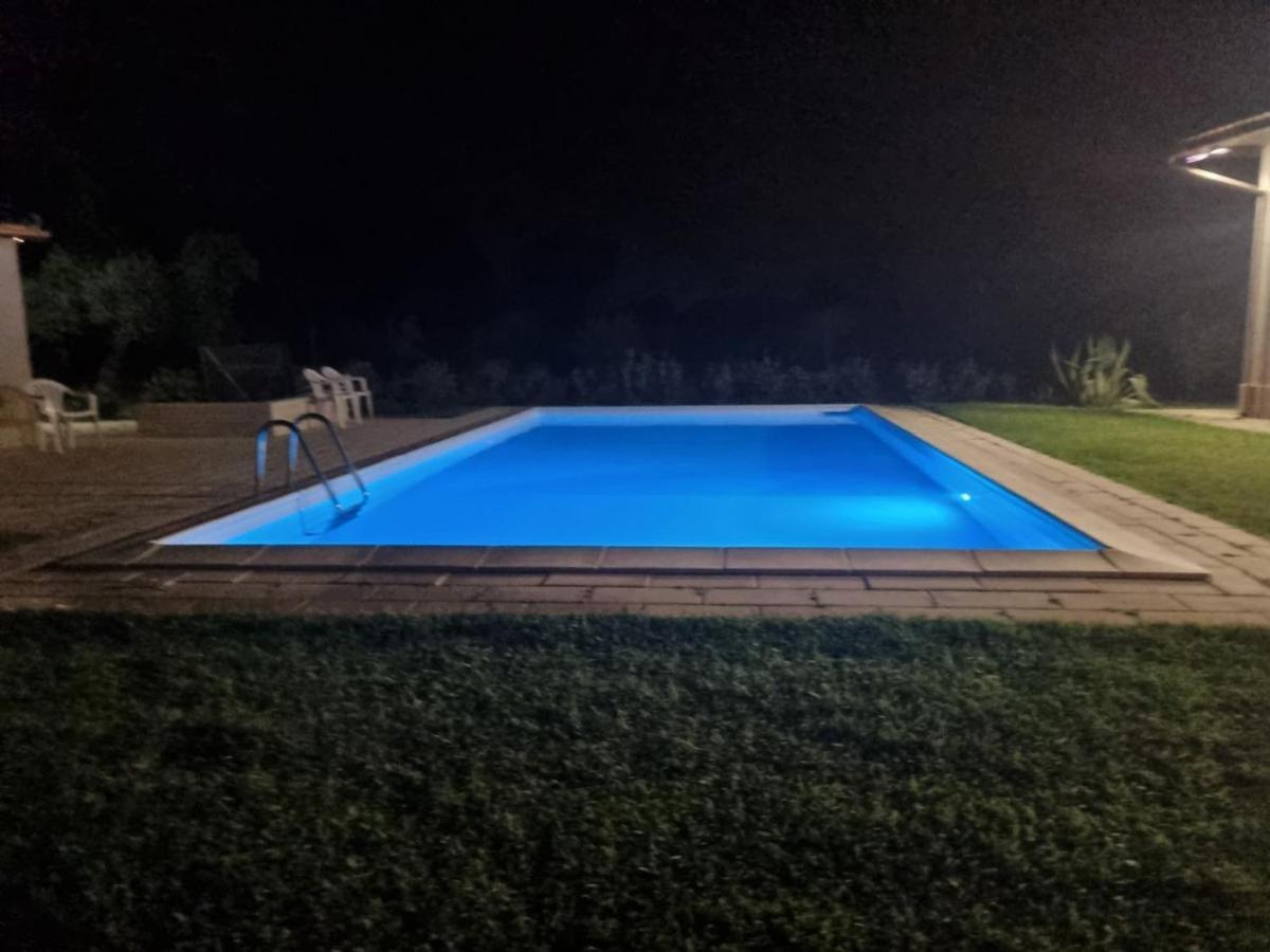 Accogliente Villa Con Piscina Caltagirone Exterior photo
